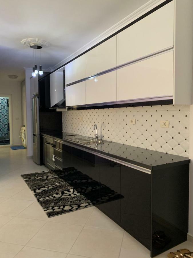 Marinela Apartment Sarandë Buitenkant foto