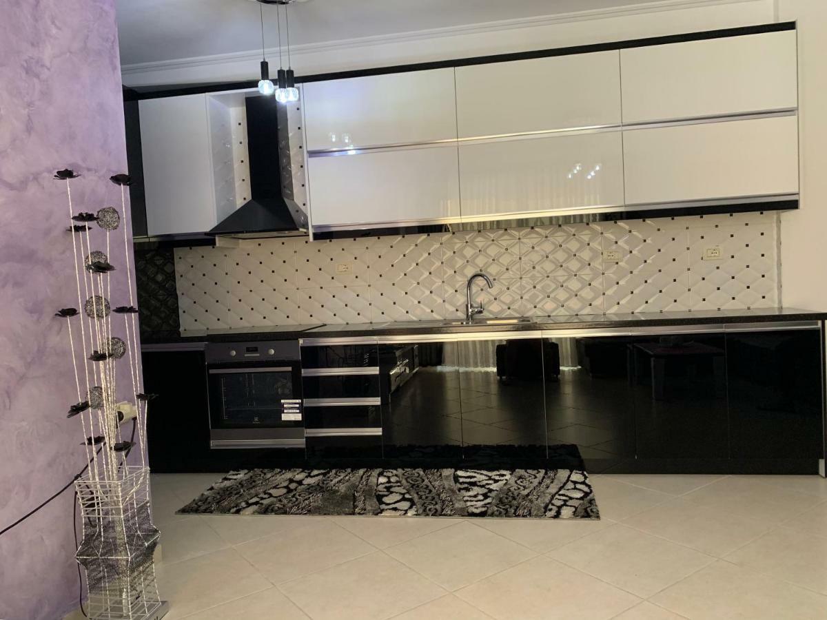 Marinela Apartment Sarandë Buitenkant foto